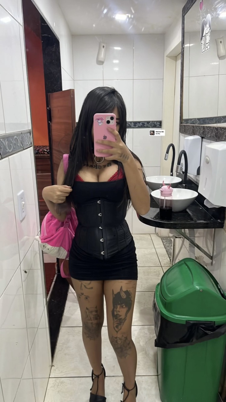 Ninfetinha bem novinha fudendo