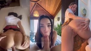 Colegial safada Japa Nordestina transando e fazendo boquete