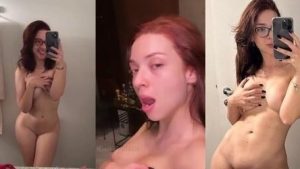 Pack da professora de inglês Cibelly Ferreira pelada na frente do espelho