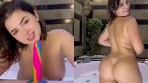 Kerolay sentou no pau de borracha com o cuzinho